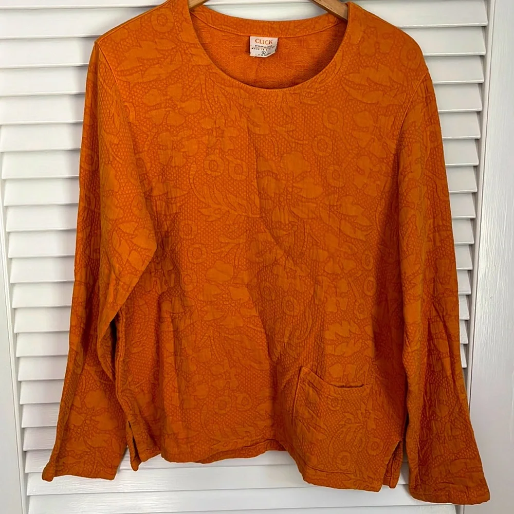 CLICK by Color Me Cotton Floral Quilted Pullover Shirt in Orange